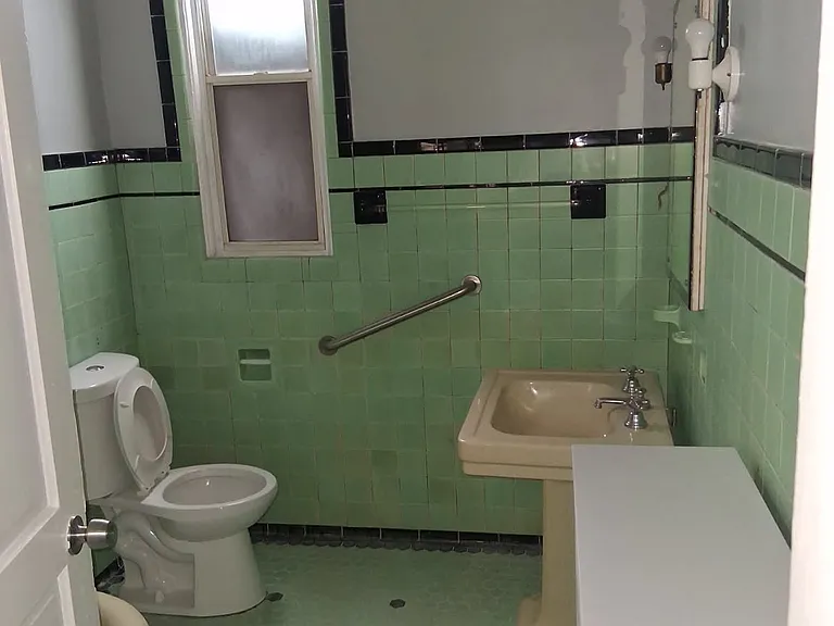 722 6th Ave #F2 — Photo 15