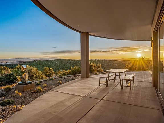 4th image of 1801 Arbolitos Ln