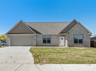 5410 Remington Rd, Bentonville, AR 72713