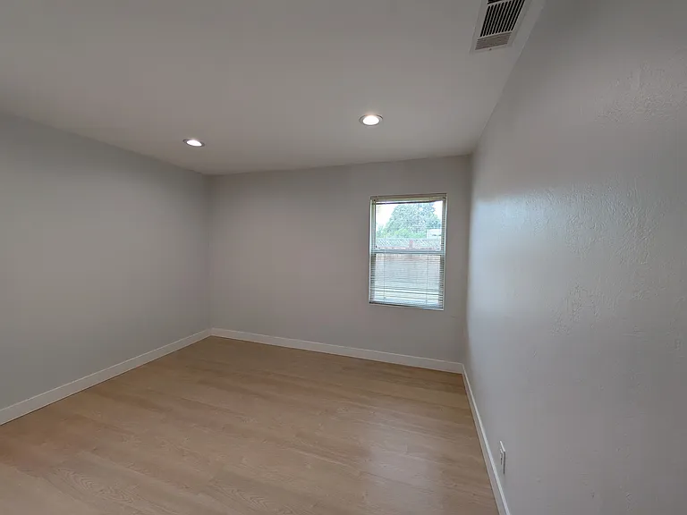 415 E Arbor Ave — Photo 15