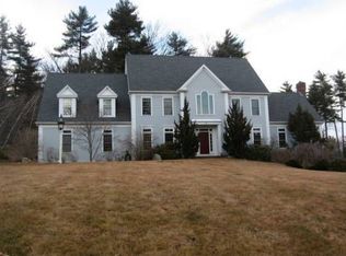 47 Wedgewood Dr, Hopkinton, MA 01748