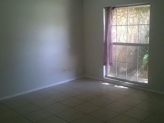 3rd image of 7100 Davar Ave