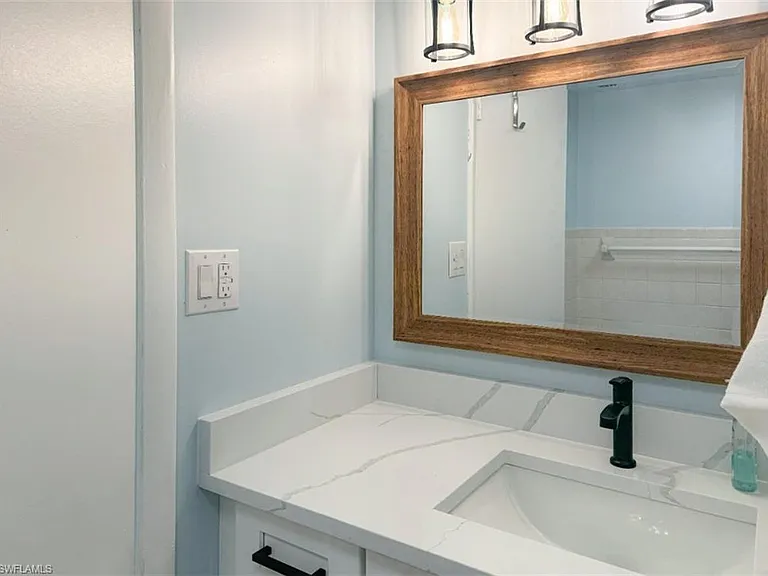788 Park Shore Dr #D27 — Photo 43
