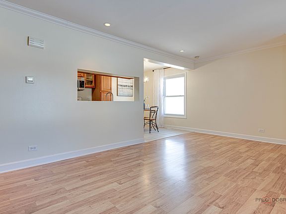 5th image of 233 Winfield Ct #233
