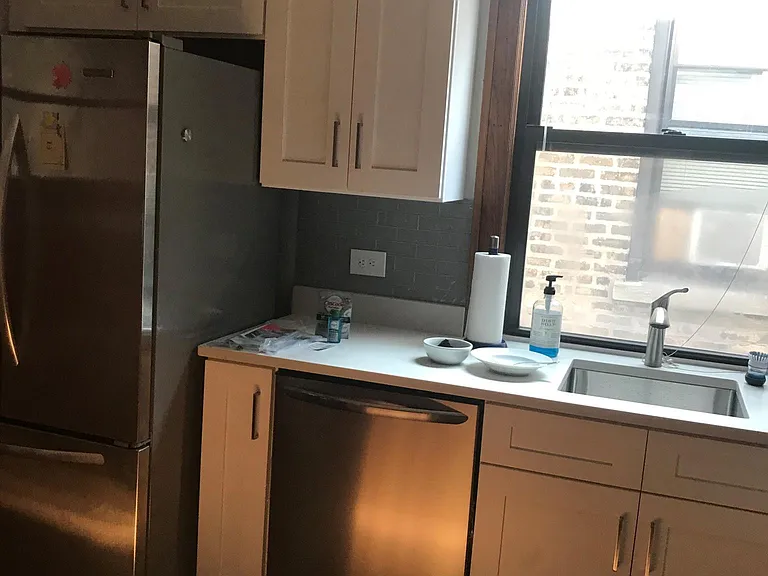 2605 N Harding Ave #1F — Photo 7