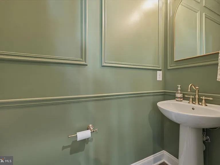 5060 Judicial Way — Photo 22