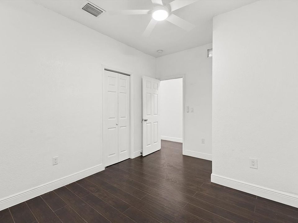 1st image of 518 Biscayne Dr #B