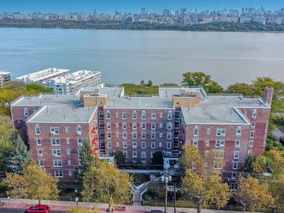 8400 Boulevard East APT 2B, North Bergen, NJ, 07047
