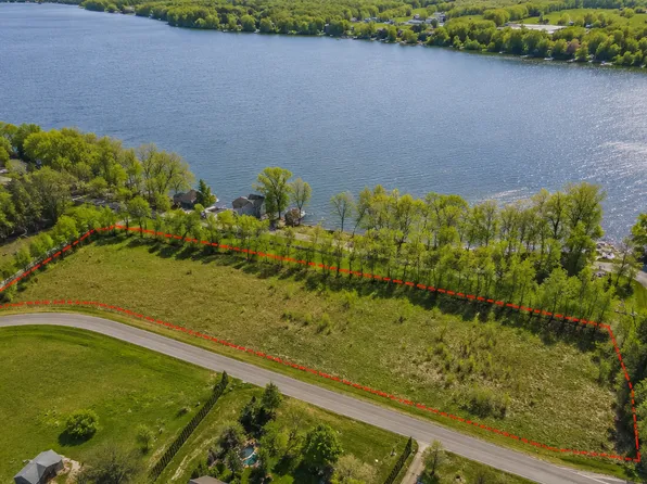 6900 Nyle Ct, Rockford, MN 55373