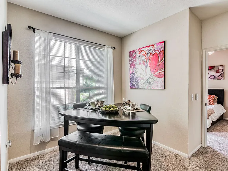 Farnham Park Apartments — Photo 17