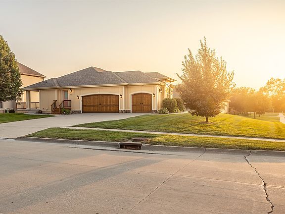 5th image of 2202 Hearthstone Cir SW