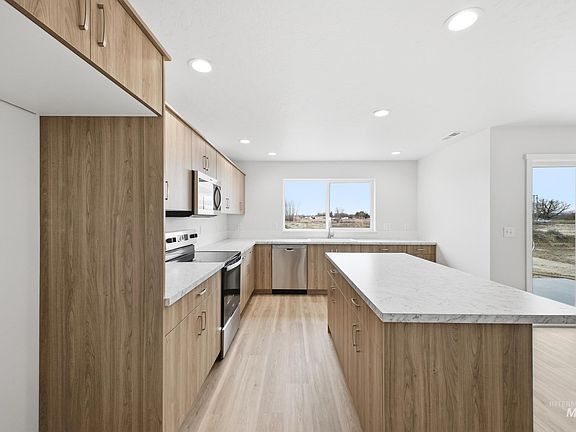 5th image of 1557 Covington St