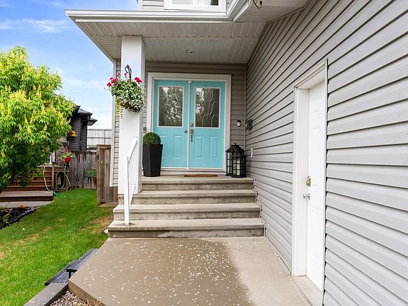 5th image of 484 Foxtail Ct