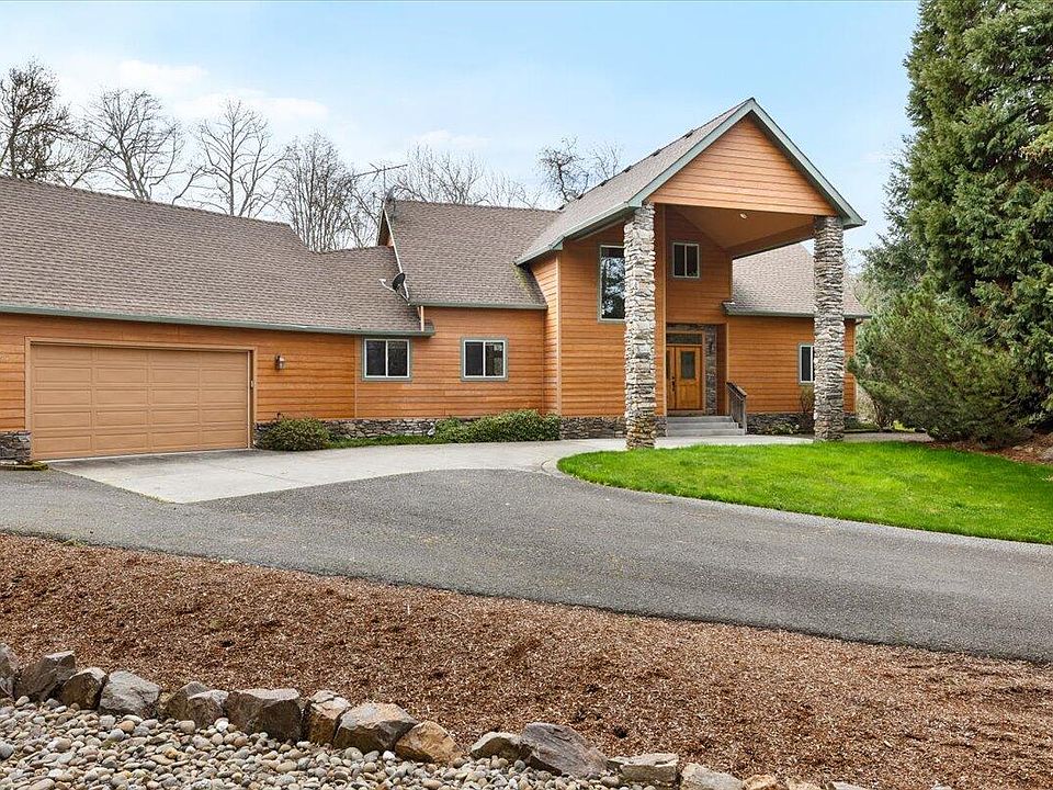 1st image of 1584 Magnolia Ave