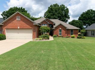 3190 Windcrest Dr, Conway, AR 72034