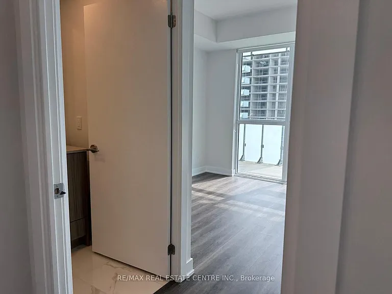 430 Square One Dr #1007 — Photo 23