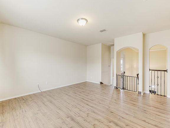 5th image of 11305 Amistad Dr