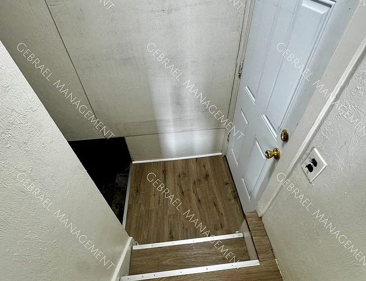 1413 Mann Ave — Photo 6