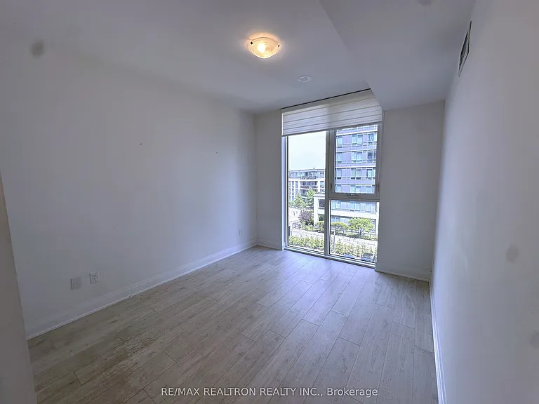 20 Gatineau Dr #402 — Photo 10
