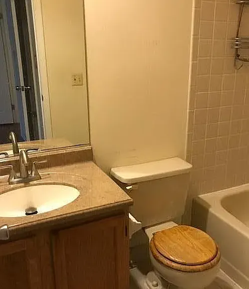1079 Roseberry Ct — Photo 14