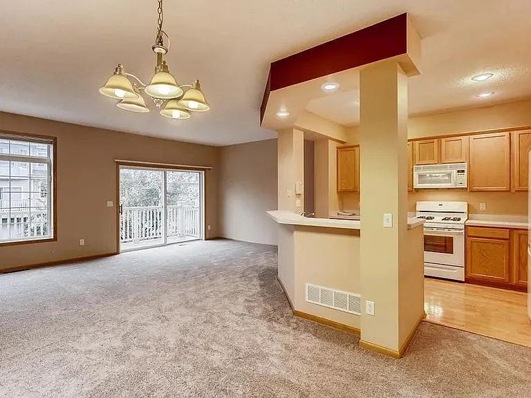 2249 Eagle Trace Ln — Photo 8