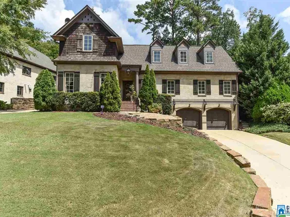 557 Durham Dr, Homewood, AL 35209