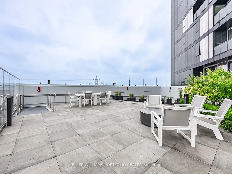 170 Bayview Ave #514 — Photo 33