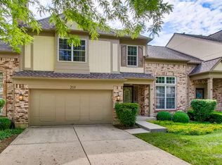 209 Lorraine Cir, Bloomingdale, IL 60108