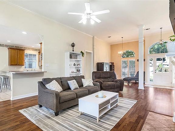 4th image of 428 Greenfield Dr