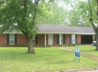 1009 Coolidge St, Tupelo, MS 38801
