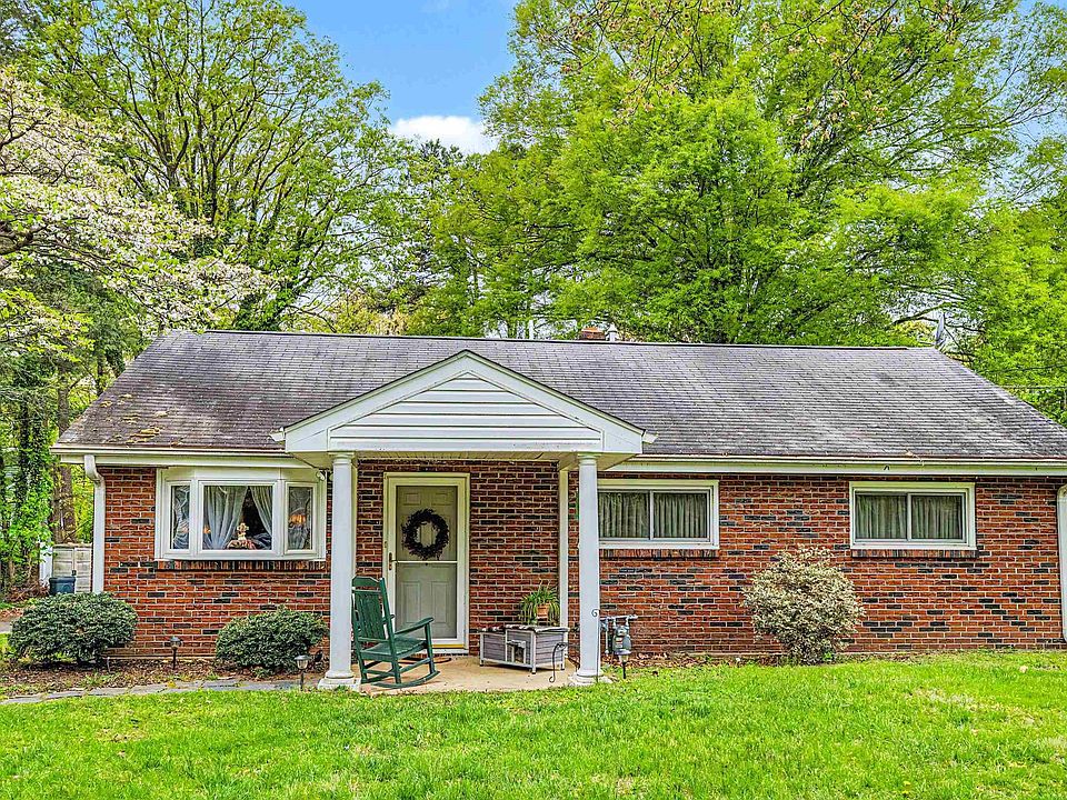 1st image of 212 Dobson Ln
