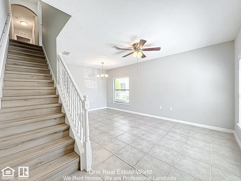 5361 Windsor Lake Cir — Photo 2