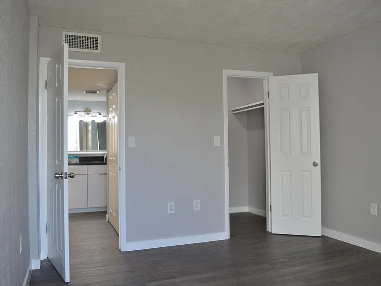 8860 Fontainebleau Blvd #504 — Photo 12