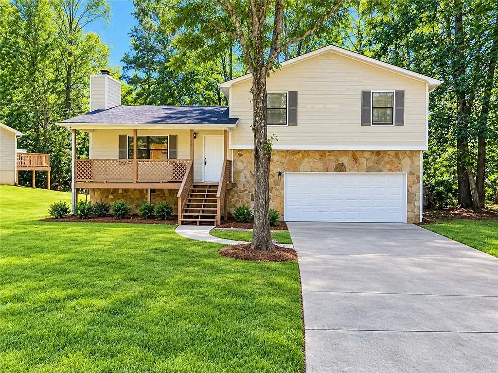 3 bed, 2.0 bath, 1248 sqft, $1,950 — Photo 1