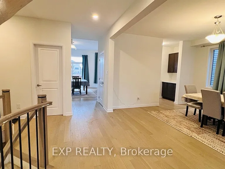 747 Coast Cir — Photo 5