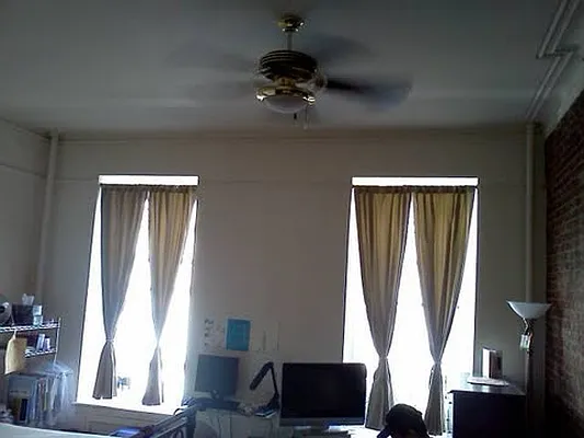 Rented by Manhattan Property Group | media 11