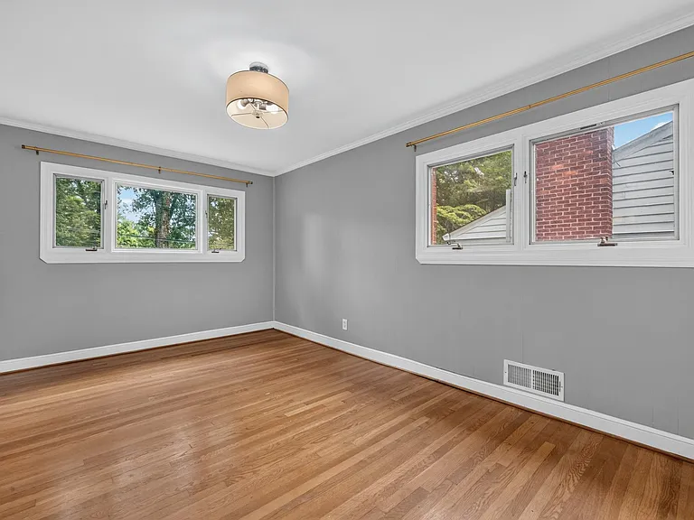 3604 Husted Dr — Photo 13
