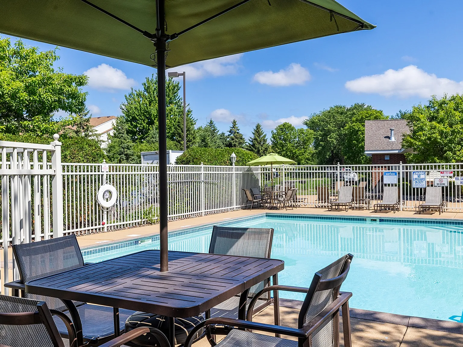 Avana Maple Grove — Photo 2