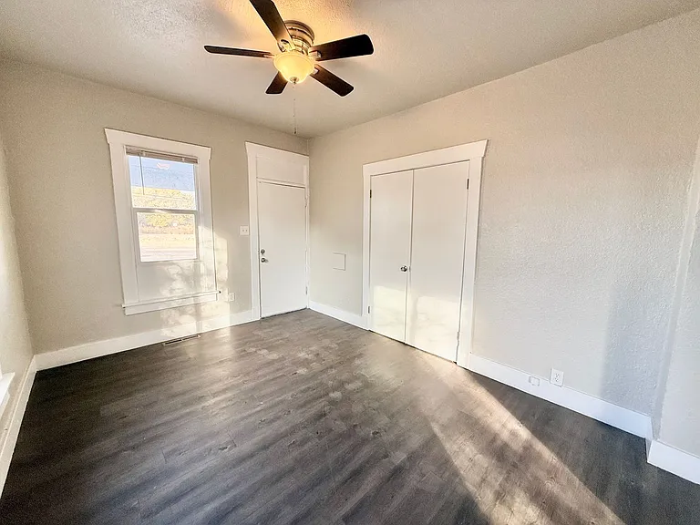 1036 S Santa Fe Ave — Photo 4