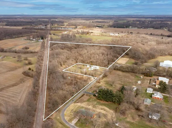 335 Carson Ave, Livingston, IL 62058