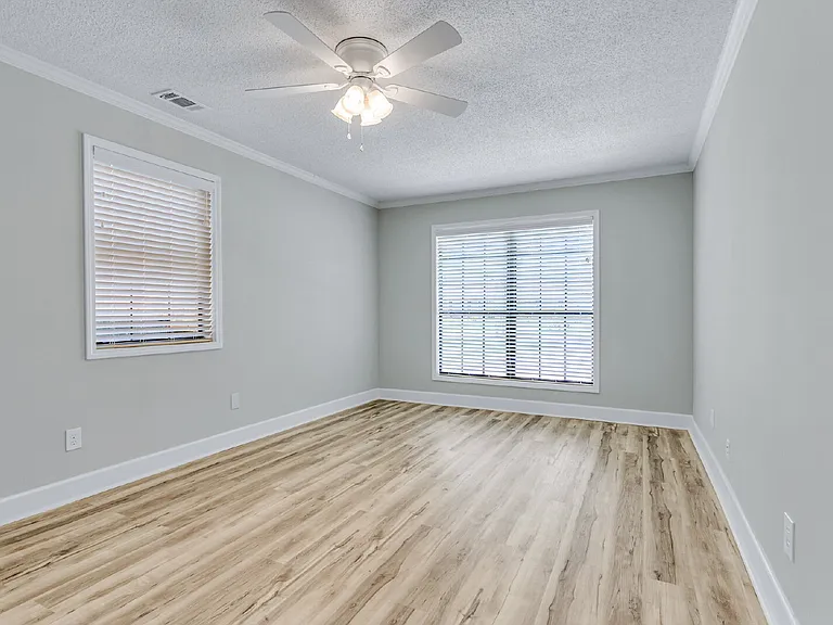13 Oxford Ct — Photo 15