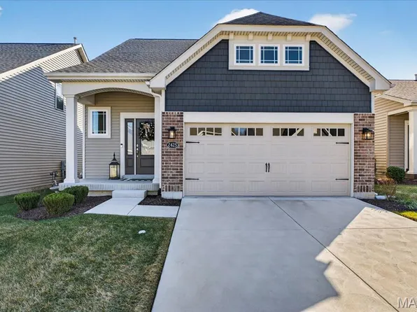 2425 Windswept Farms Dr, Eureka, MO 63025