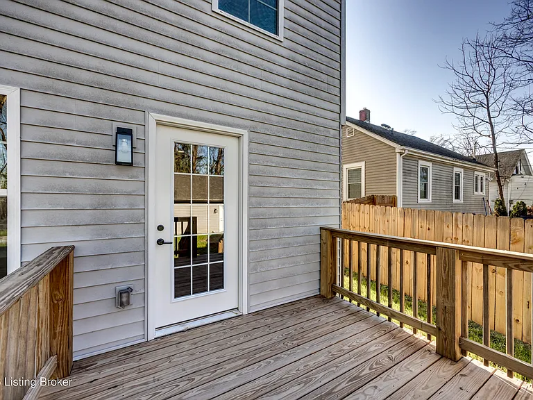 114 N Elm Grove Ave — Photo 59