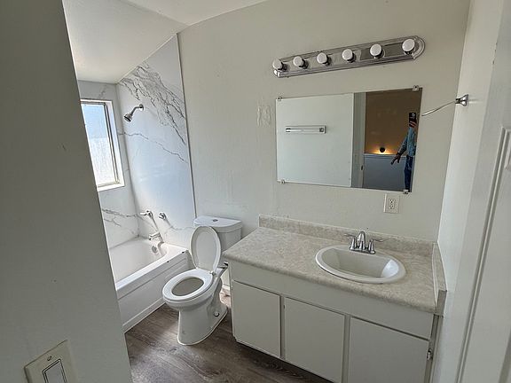 3rd image of 3312 Santa Rosa Ct #1