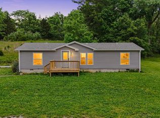 802 Reynolds Dr, Charleston, IL 61920