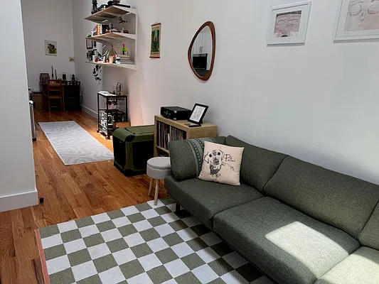 Rented by Gold-Stone Realty | media 9