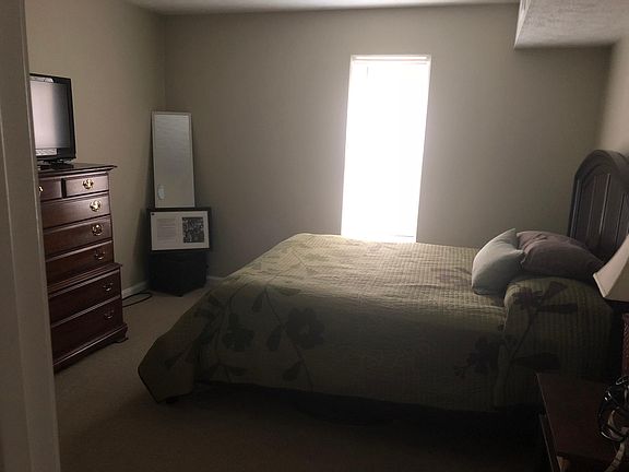 2nd image of 930 Quay Ave APT B