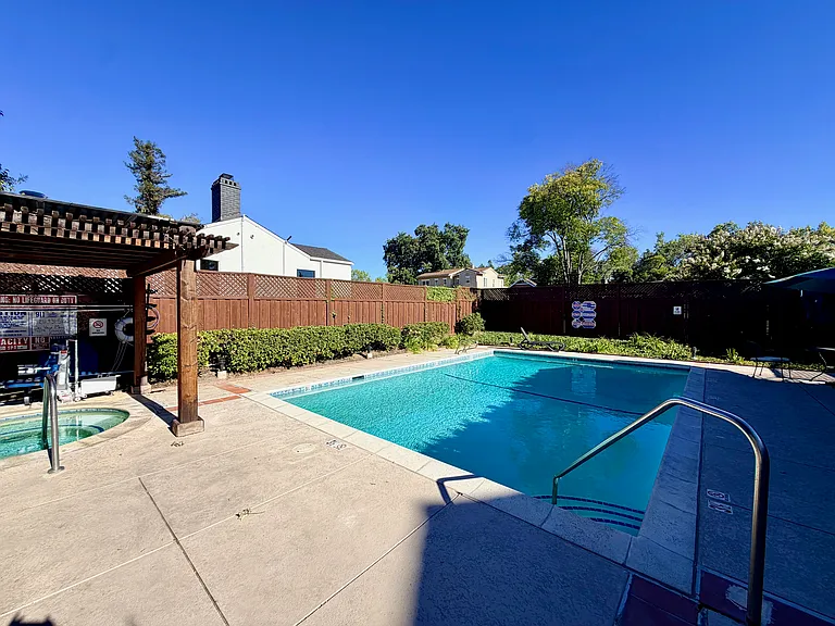 4135 Stanley Blvd — Photo 16