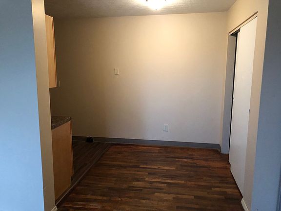 5th image of 3115 Durrell Ave #27