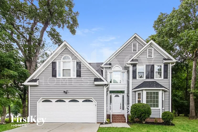 4 bed, 2.5 bath, 2136 sqft, $2,715 — Photo 1